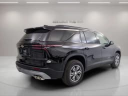 Chevrolet Traverse FWD LT 4dr 2026 — side view