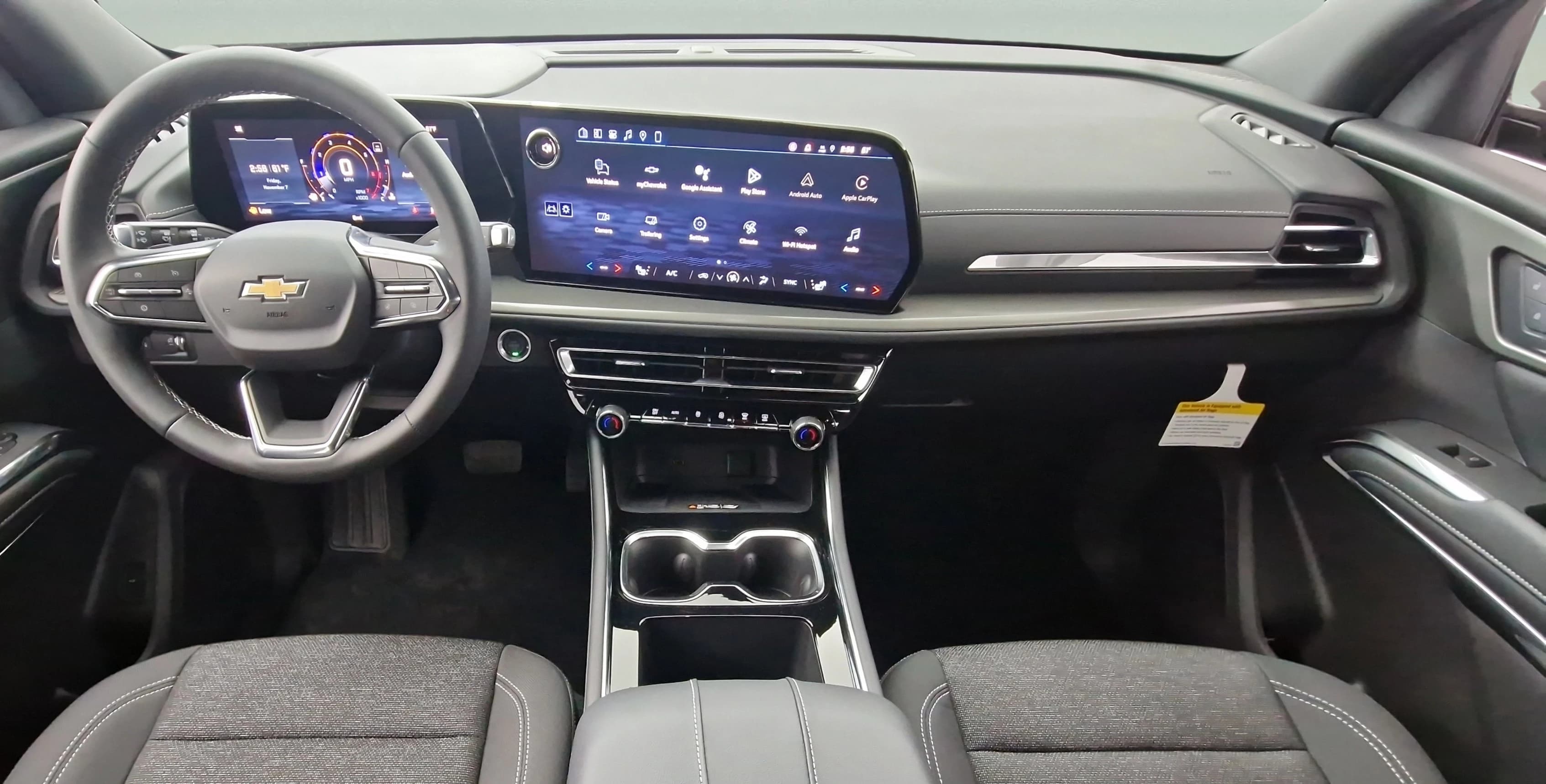 Chevrolet Traverse FWD LT 4dr 2026 — side view