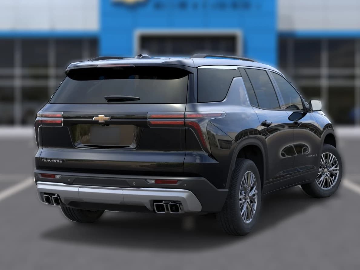 Chevrolet Traverse FWD LT 4dr 2026 — side view