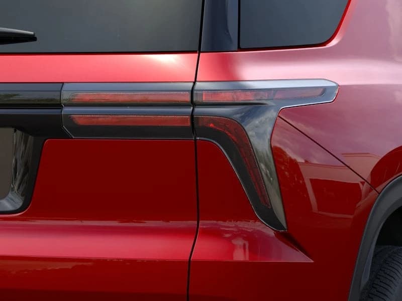 Chevrolet Traverse FWD LT 4dr 2027 — side view