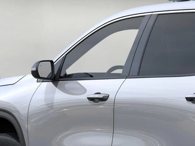 Chevrolet Traverse FWD LT 4dr 2027 — side view
