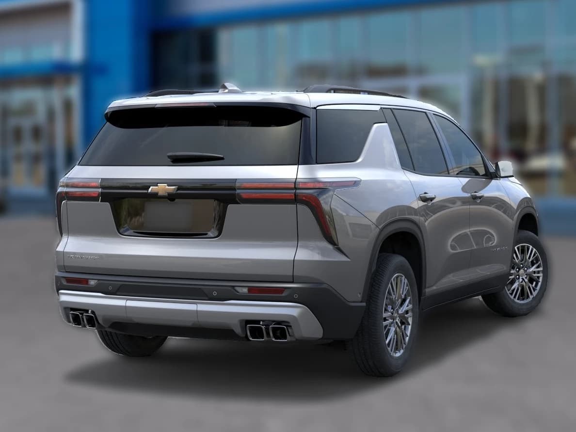 Chevrolet Traverse FWD LT 4dr 2027 — side view