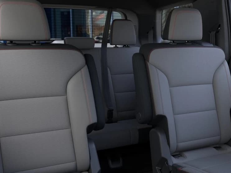 Chevrolet Traverse FWD LT 4dr 2027 — side view