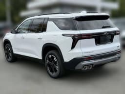 Chevrolet Traverse FWD LT 4dr 2027 — side view