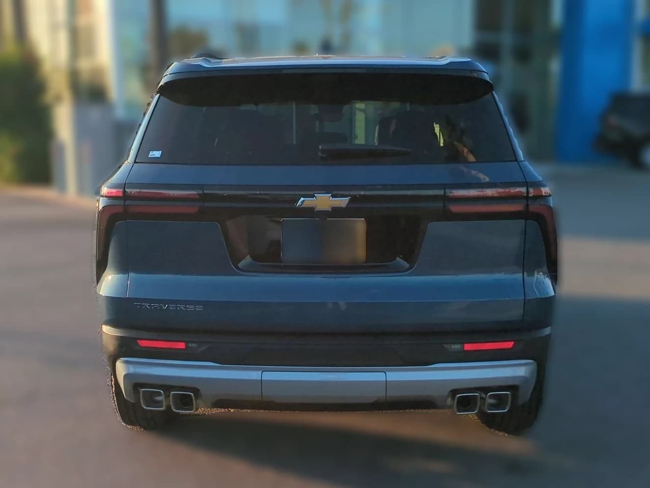 Chevrolet Traverse FWD LT 4dr 2026 — side view