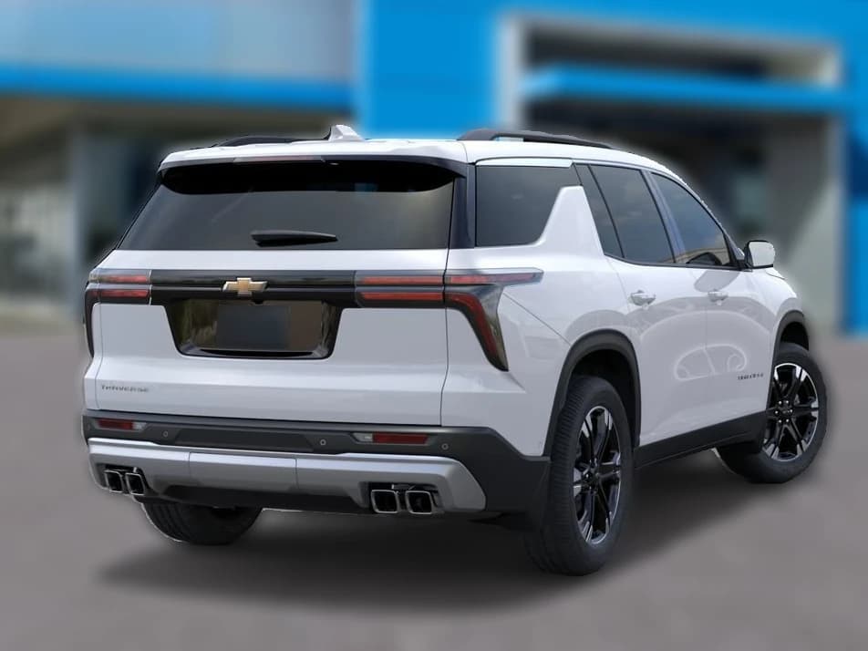 Chevrolet Traverse FWD LT 4dr 2027 — side view
