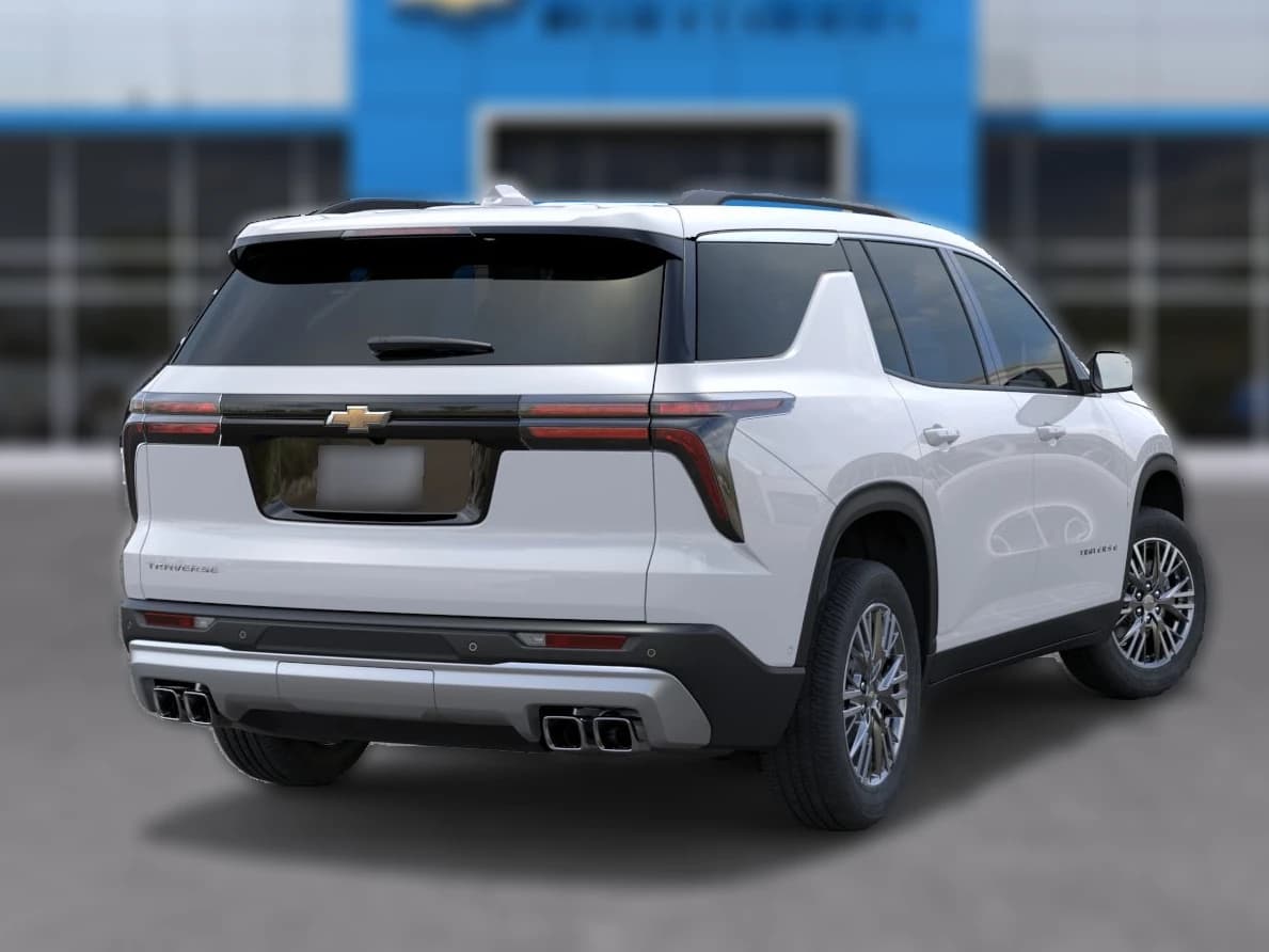Chevrolet Traverse FWD LT 4dr 2026 — side view