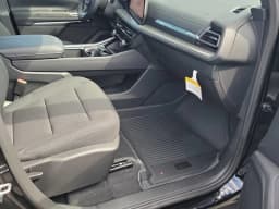 Chevrolet Traverse FWD LT 4dr 2027 — side view