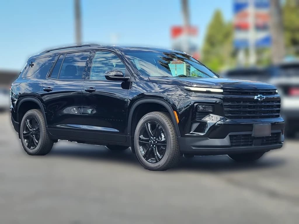 Chevrolet Traverse FWD LT 4dr 2027 — side view