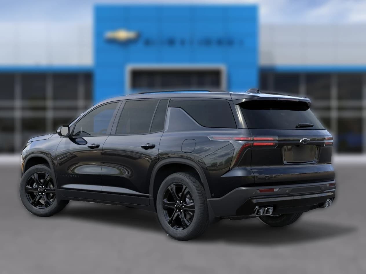Chevrolet Traverse FWD LT 4dr 2027 — side view