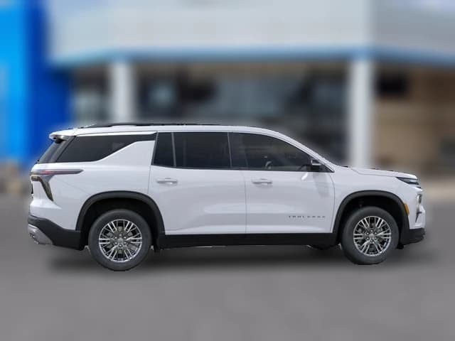 Chevrolet Traverse FWD LT 4dr 2027 — side view