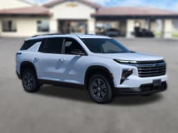 Chevrolet Traverse FWD LT 4dr 2026 — side view