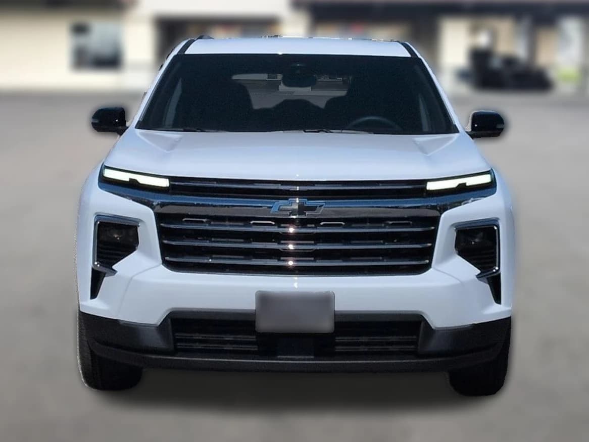 Chevrolet Traverse FWD LT 4dr 2026 — side view