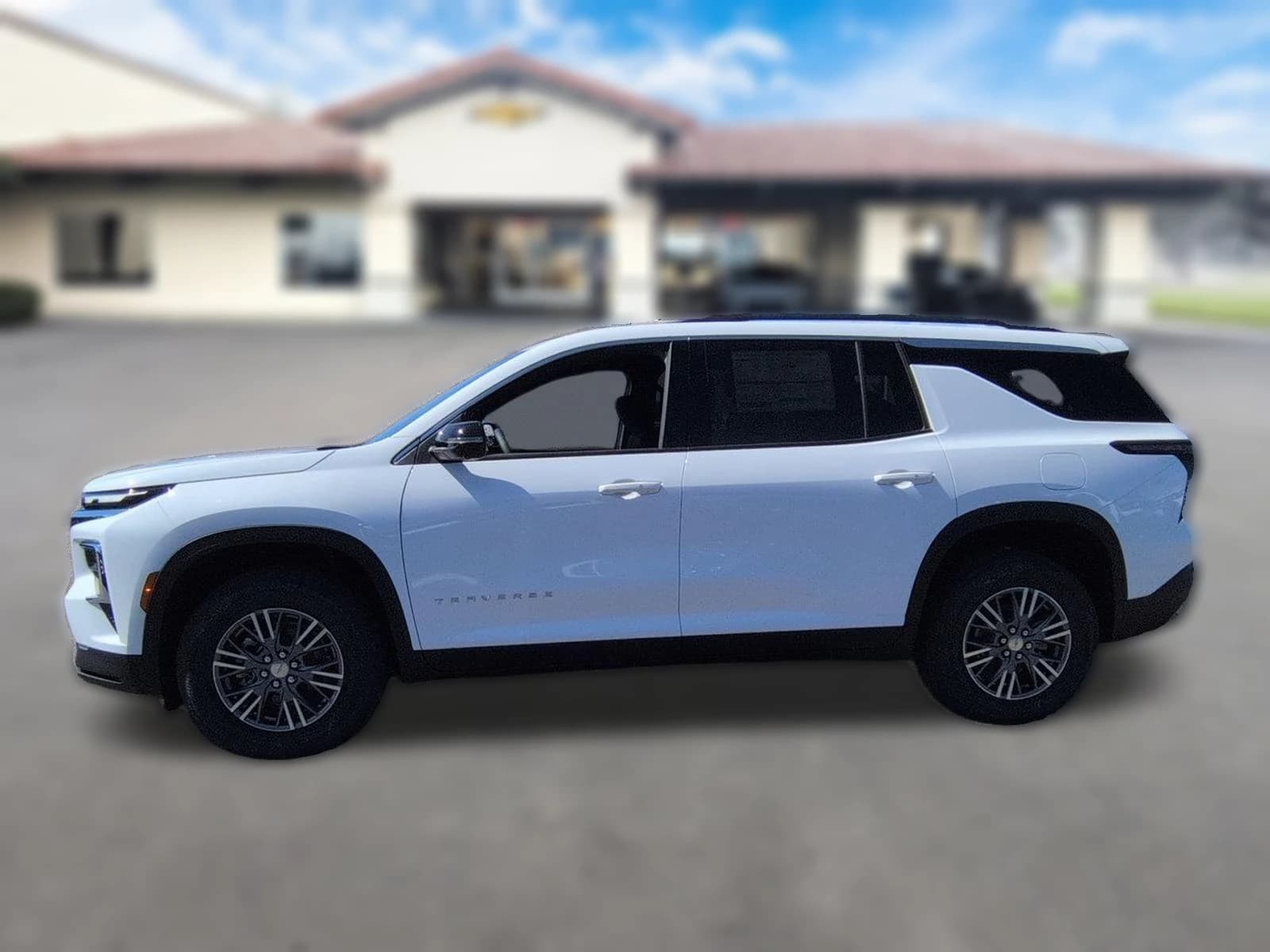 Chevrolet Traverse FWD LT 4dr 2026 — side view
