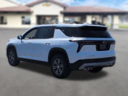 Chevrolet Traverse FWD LT 4dr 2026 — side view