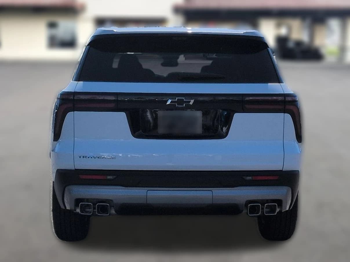 Chevrolet Traverse FWD LT 4dr 2026 — side view