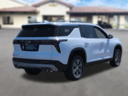 Chevrolet Traverse FWD LT 4dr 2026 — side view