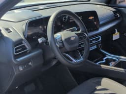 Chevrolet Traverse FWD LT 4dr 2026 — side view