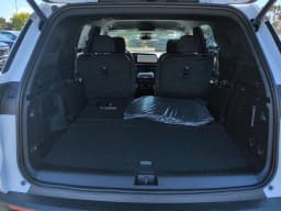 Chevrolet Traverse FWD LT 4dr 2026 — side view