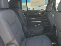 Chevrolet Traverse FWD LT 4dr 2026 — side view