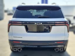 Chevrolet Traverse FWD LT 4dr 2026 — side view