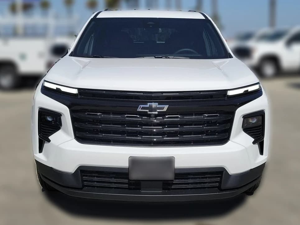Chevrolet Traverse FWD LT 4dr 2026 — side view