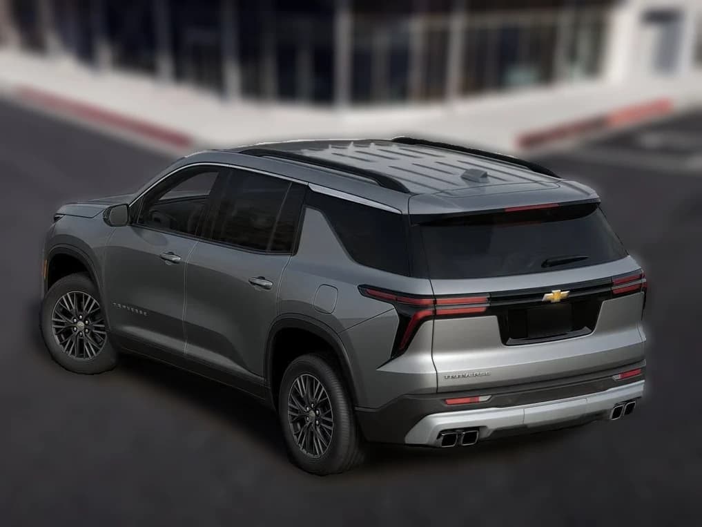 Chevrolet Traverse FWD LT 4dr 2026 — side view