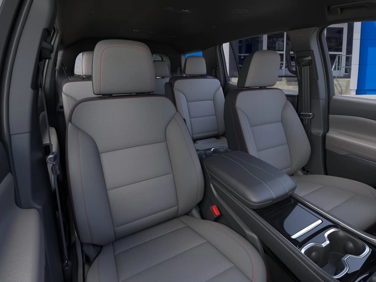 Chevrolet Traverse FWD LT 4dr 2027 — side view