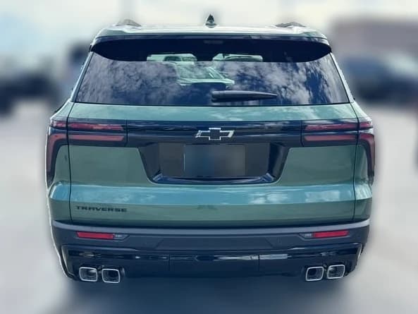 Chevrolet Traverse FWD LT 4dr 2027 — side view