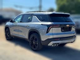Chevrolet Traverse FWD LT 4dr 2027 — side view