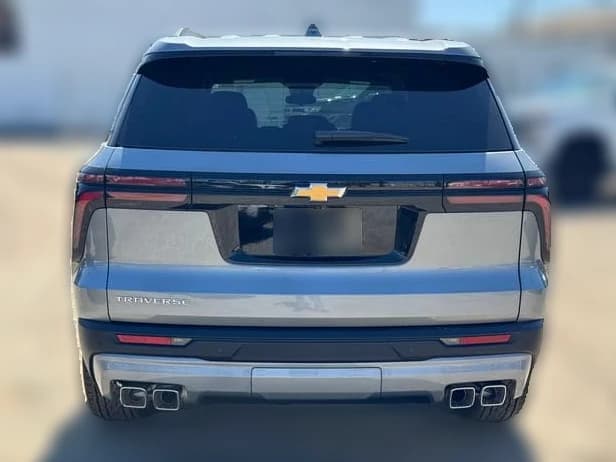Chevrolet Traverse FWD LT 4dr 2027 — side view