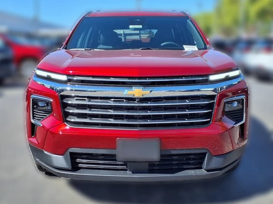 Chevrolet Traverse FWD LT 4dr 2027 — side view
