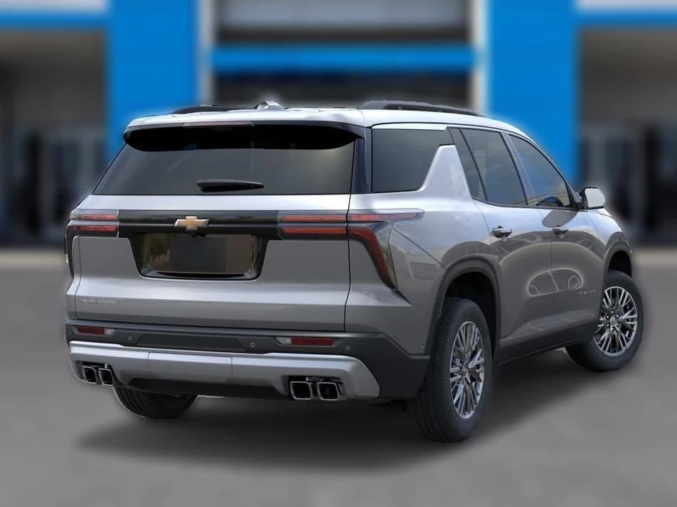 Chevrolet Traverse FWD LT 4dr 2027 — side view