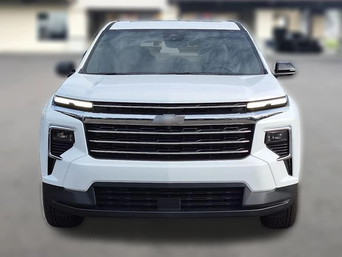 Chevrolet Traverse FWD LT 4dr 2027 — side view