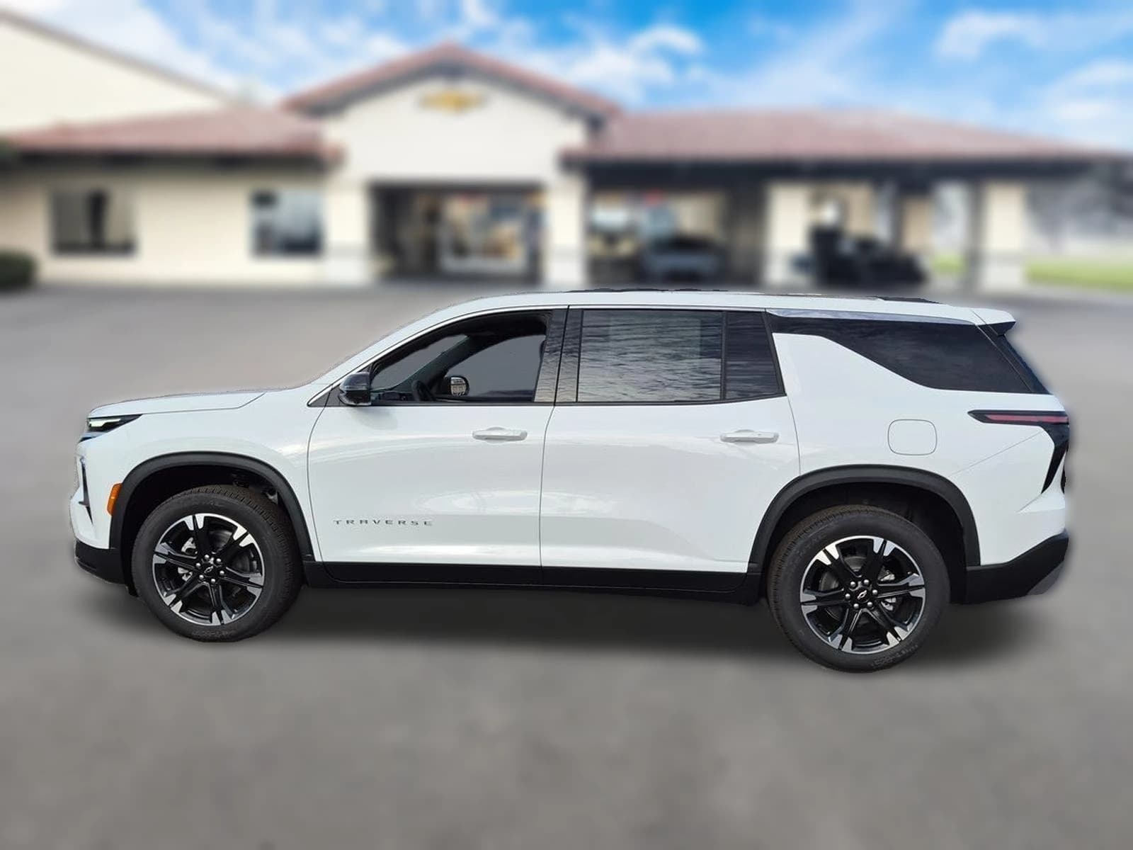 Chevrolet Traverse FWD LT 4dr 2027 — side view