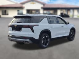 Chevrolet Traverse FWD LT 4dr 2027 — side view