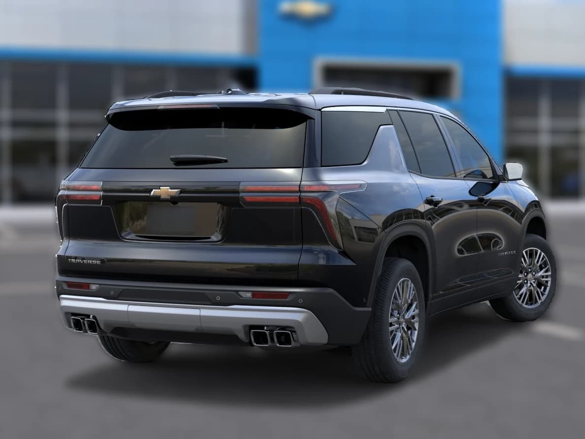 Chevrolet Traverse FWD LT 4dr 2026 — side view