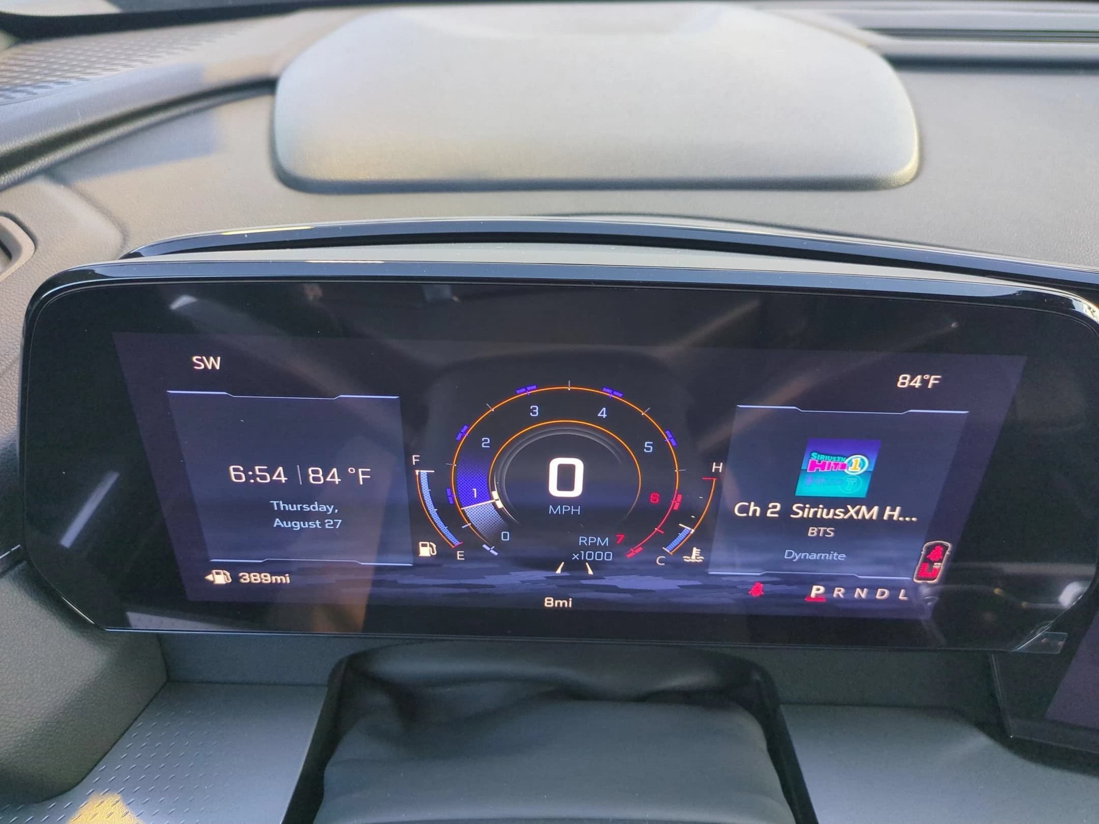 Chevrolet Traverse FWD LT 4dr 2027 — side view