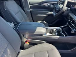 Chevrolet Traverse FWD LT 4dr 2027 — side view