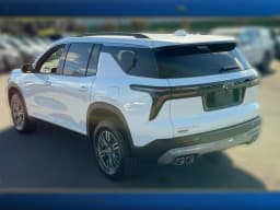 Chevrolet Traverse FWD LT 4dr 2027 — side view