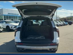 Chevrolet Traverse FWD LT 4dr 2027 — side view