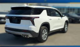 Chevrolet Traverse FWD LT 4dr 2027 — side view