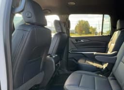 Chevrolet Traverse FWD LT 4dr 2027 — side view