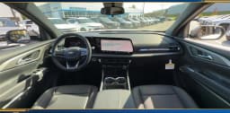 Chevrolet Traverse FWD LT 4dr 2027 — side view