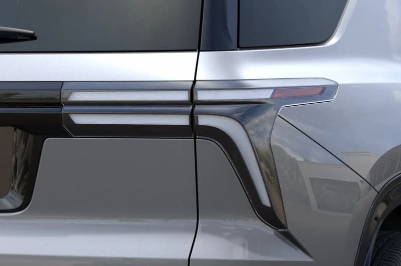 Chevrolet Traverse FWD RS 4dr 2026 — side view