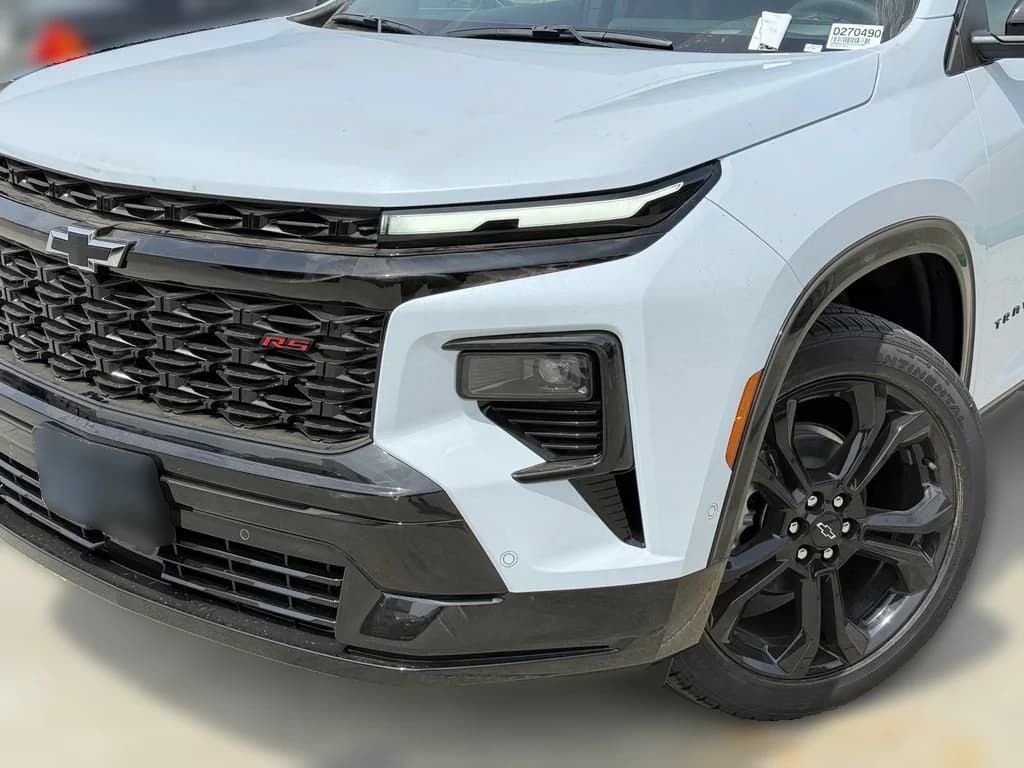 Chevrolet Traverse FWD RS 4dr 2027 — side view