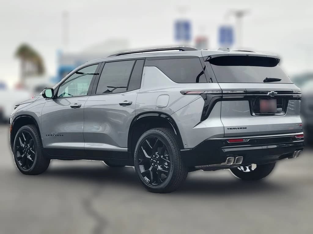 Chevrolet Traverse FWD RS 4dr 2026 — side view
