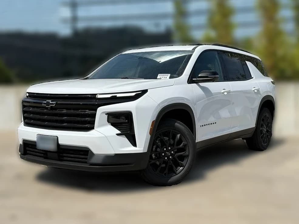 Chevrolet Traverse AWD LT 4dr 2026 — side view