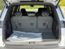 Chevrolet Traverse AWD LT 4dr 2026 — side view