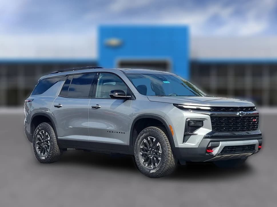 Chevrolet Traverse AWD Z71 4dr 2026 — side view